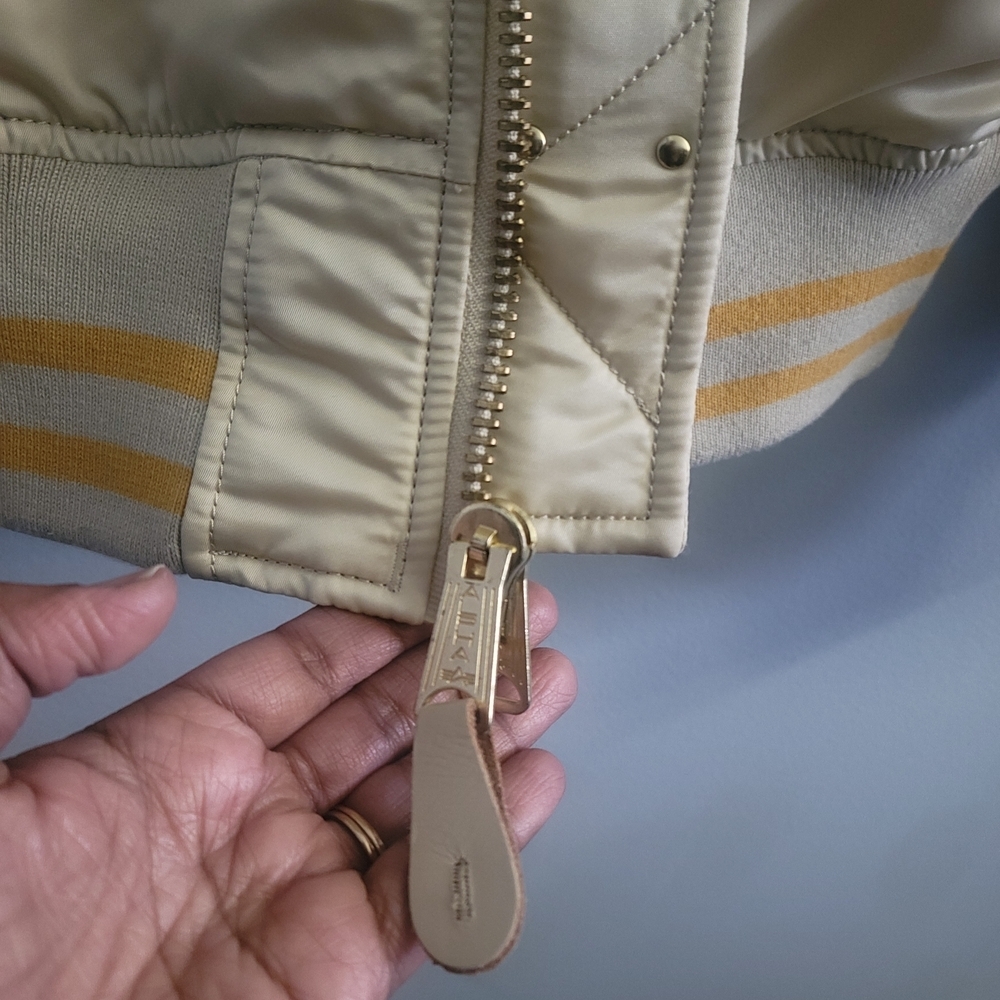 ALPHA INDUSTRIES Tiger Souvenir Limited Edition Embroidered Bomber Unisex Sz S - Picture 7 of 16